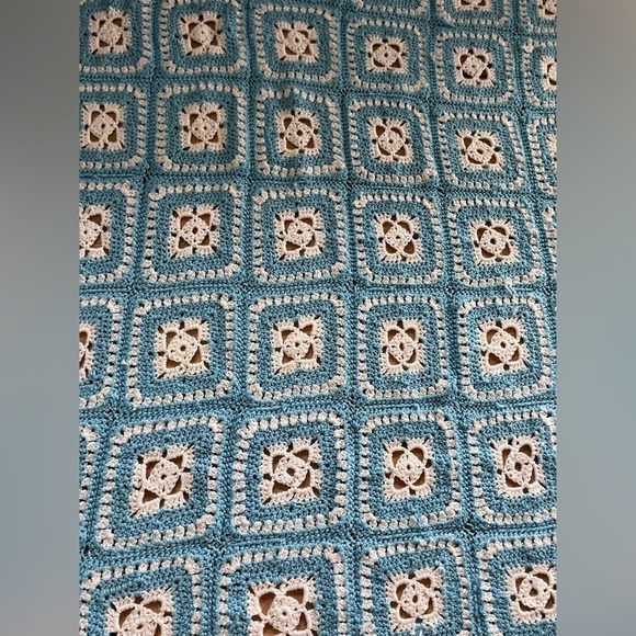 Vintage Crochet Granny Square Blue & White Afghan Throw Blanket 41x51” - Picture 2 of 6